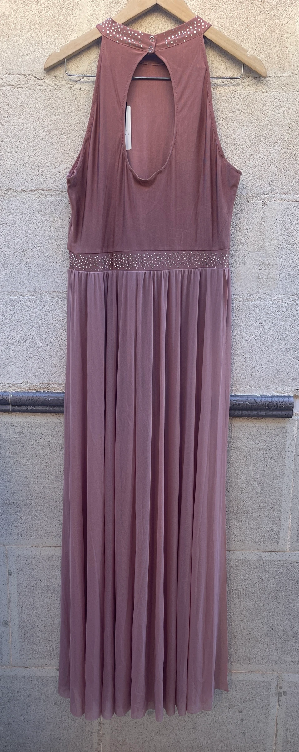 Vestido Largo • Gold Rose • Cuello Halter • Body Interior | Talla L – photo 3